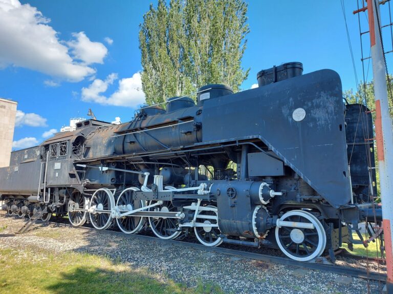 424