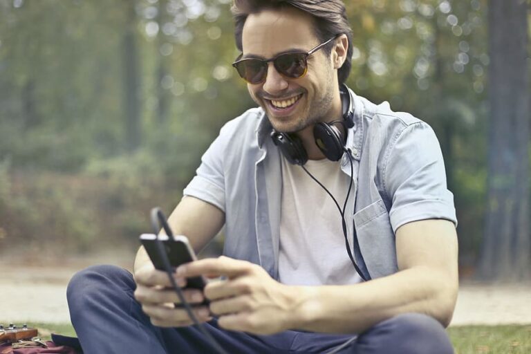 25-30-years-listening-music-old