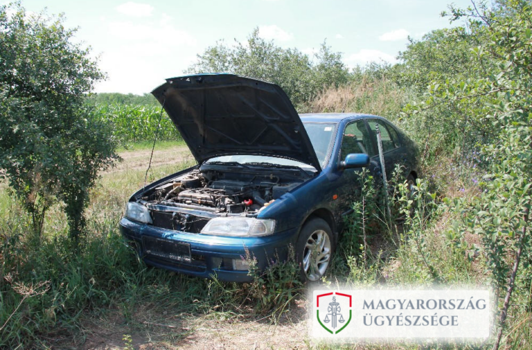 autó_logóval