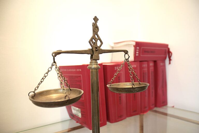 balance-justice-law-legal
