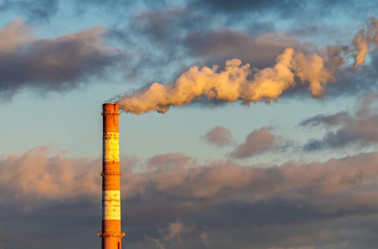 chimney-5066655_1280