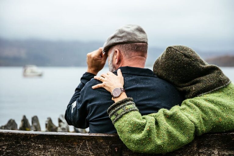 couple-love-england-seasons