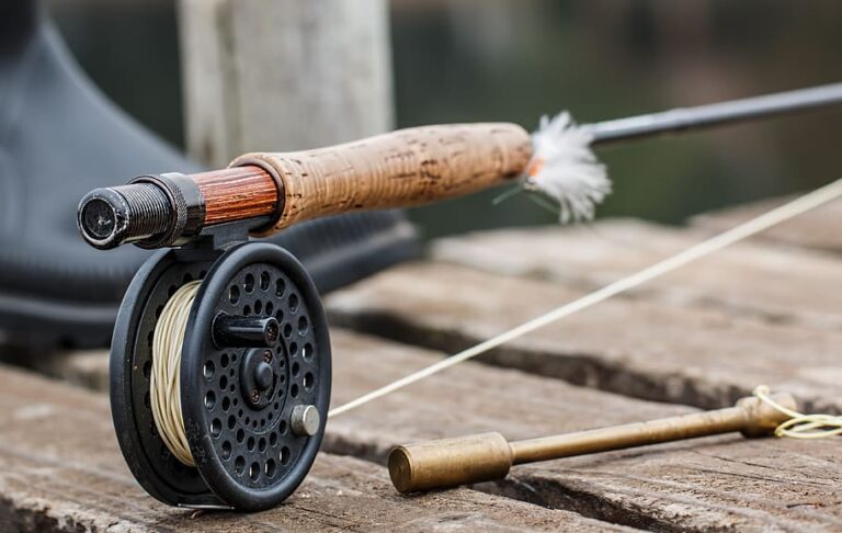 fly-fishing-angling-fishing-hobby