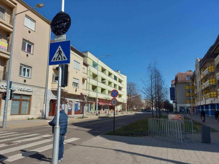 lezár