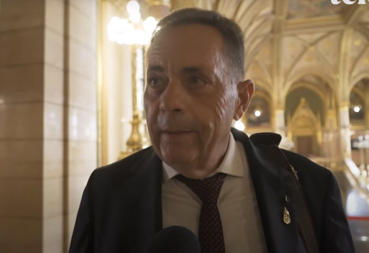 pócs parlament