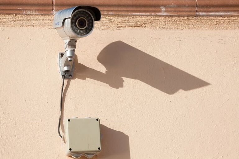 surveillance-camera-security-camera-monitoring