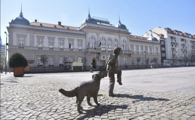 tér