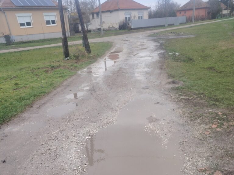 újs